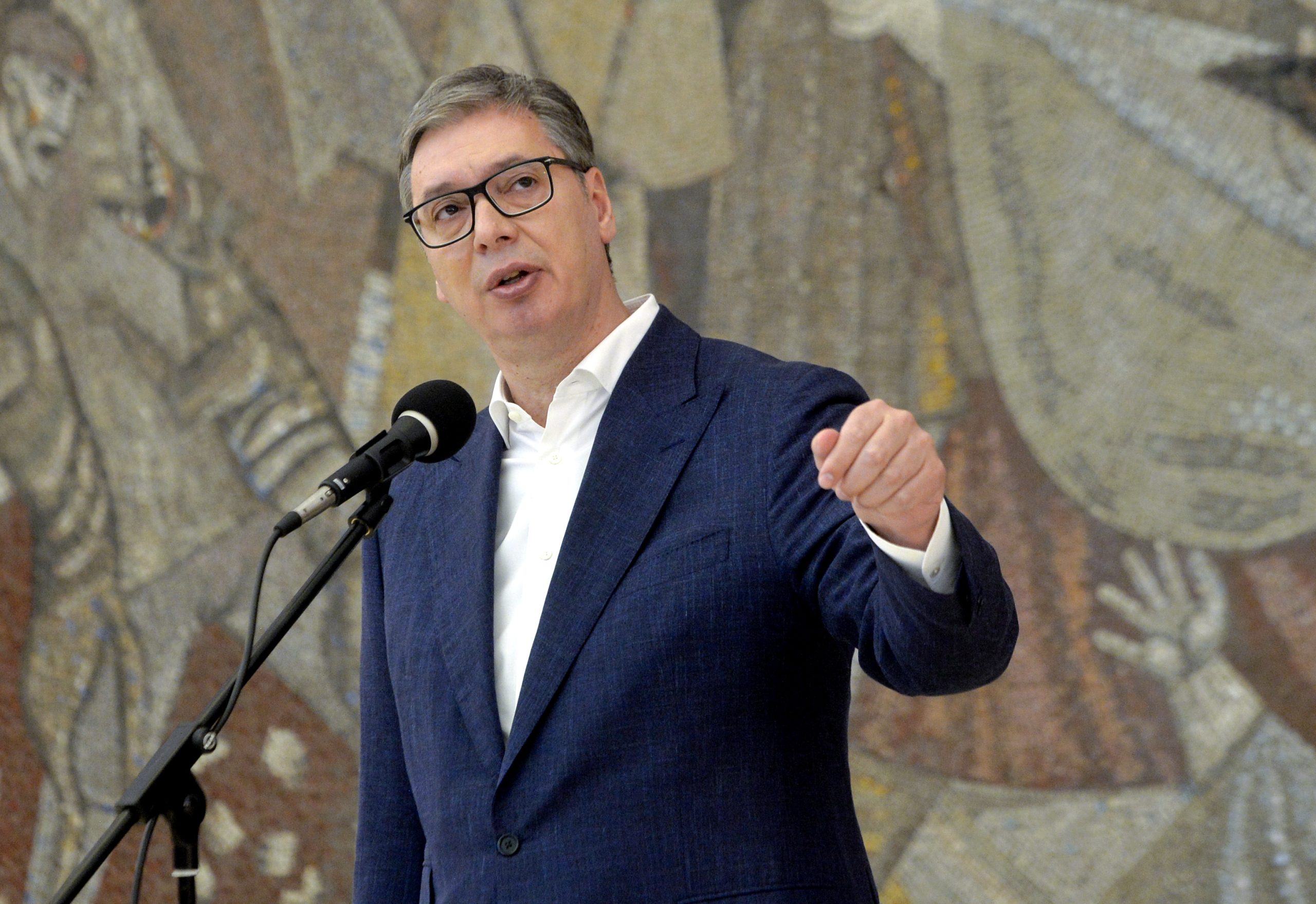 GRAĐANI SA MANJIM PRIMANJIMA DOBIĆE POVOLJNE KREDITE: Ovo je nova mera i deo ekonomskog paketa koji je najavio predsednik Vučić