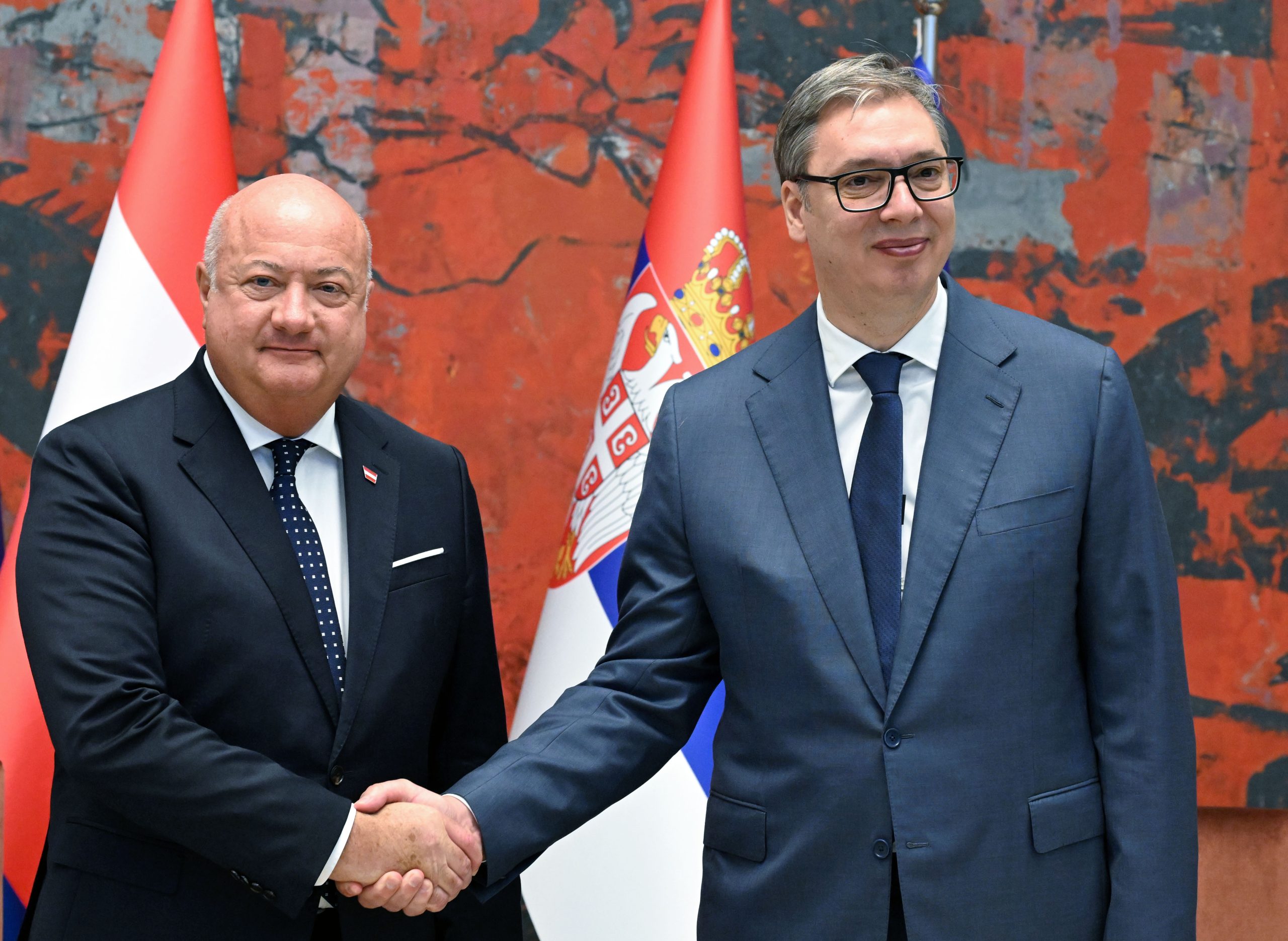 VAŽAN SASTANAK U PALATI „SRBIJA“ Predsednik Vučić sa kancelarom Austrije Kristijanom Štokerom