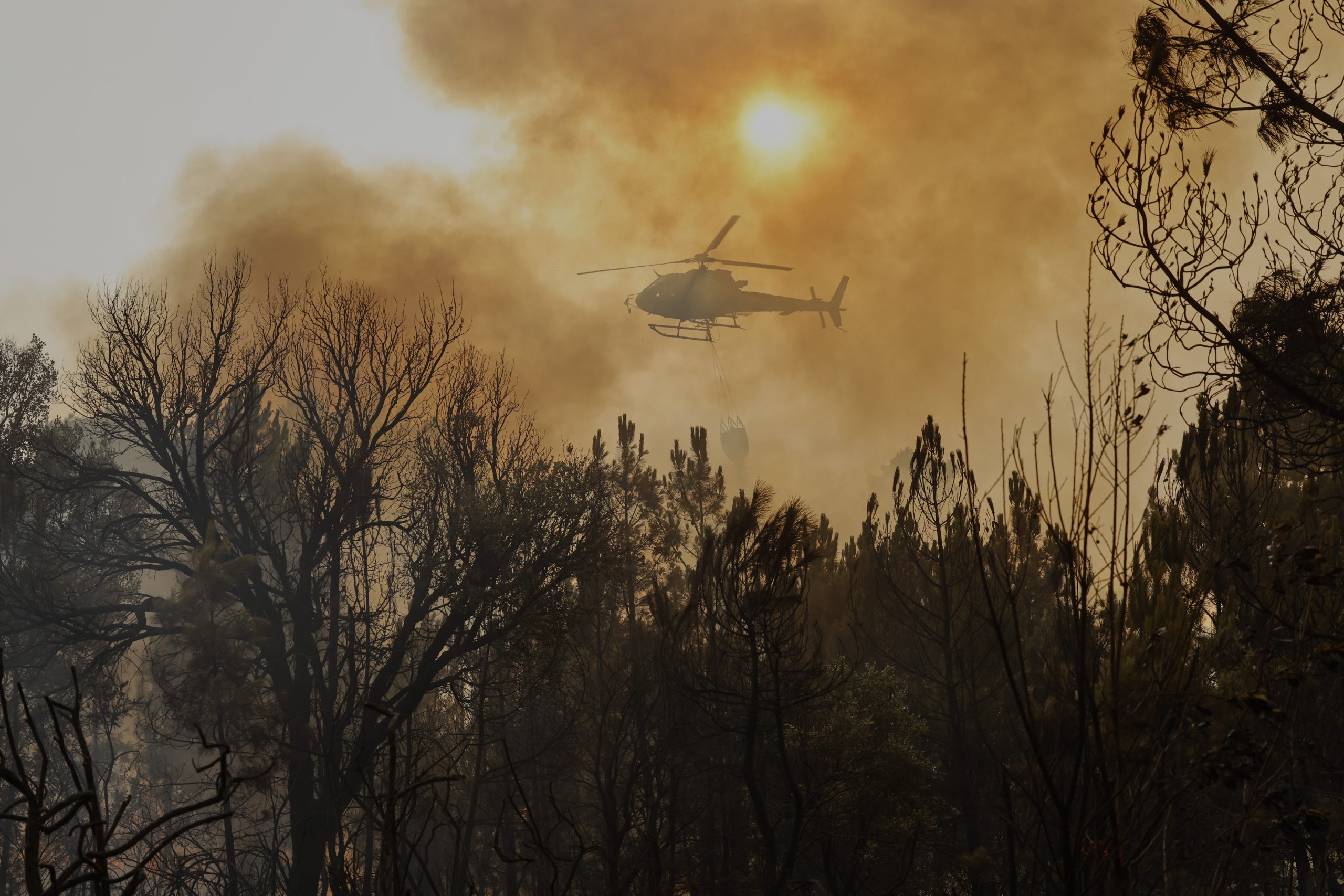 Srpski piloti gasili vatru iznad svetinja! Oglasili se nakon što je kiša konačno ugasila požare u Crnoj Gori