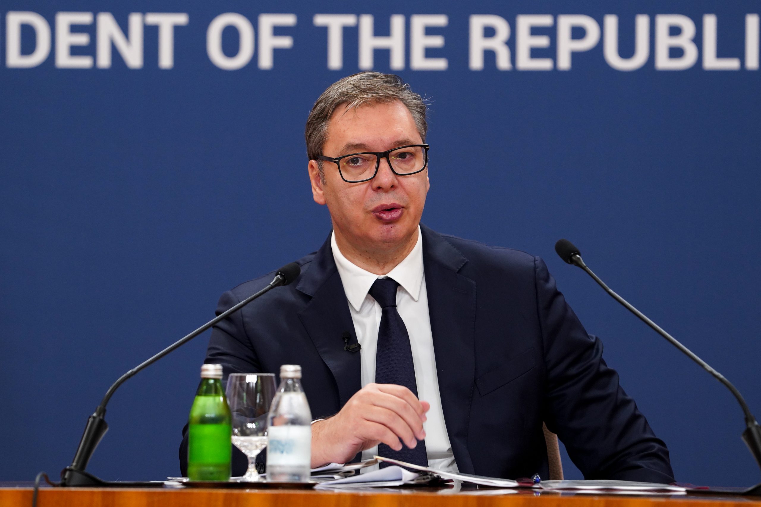 Vučić: Smanjenje cene ogrevnog goriva, za ove građane će biti BESPLATNO!
