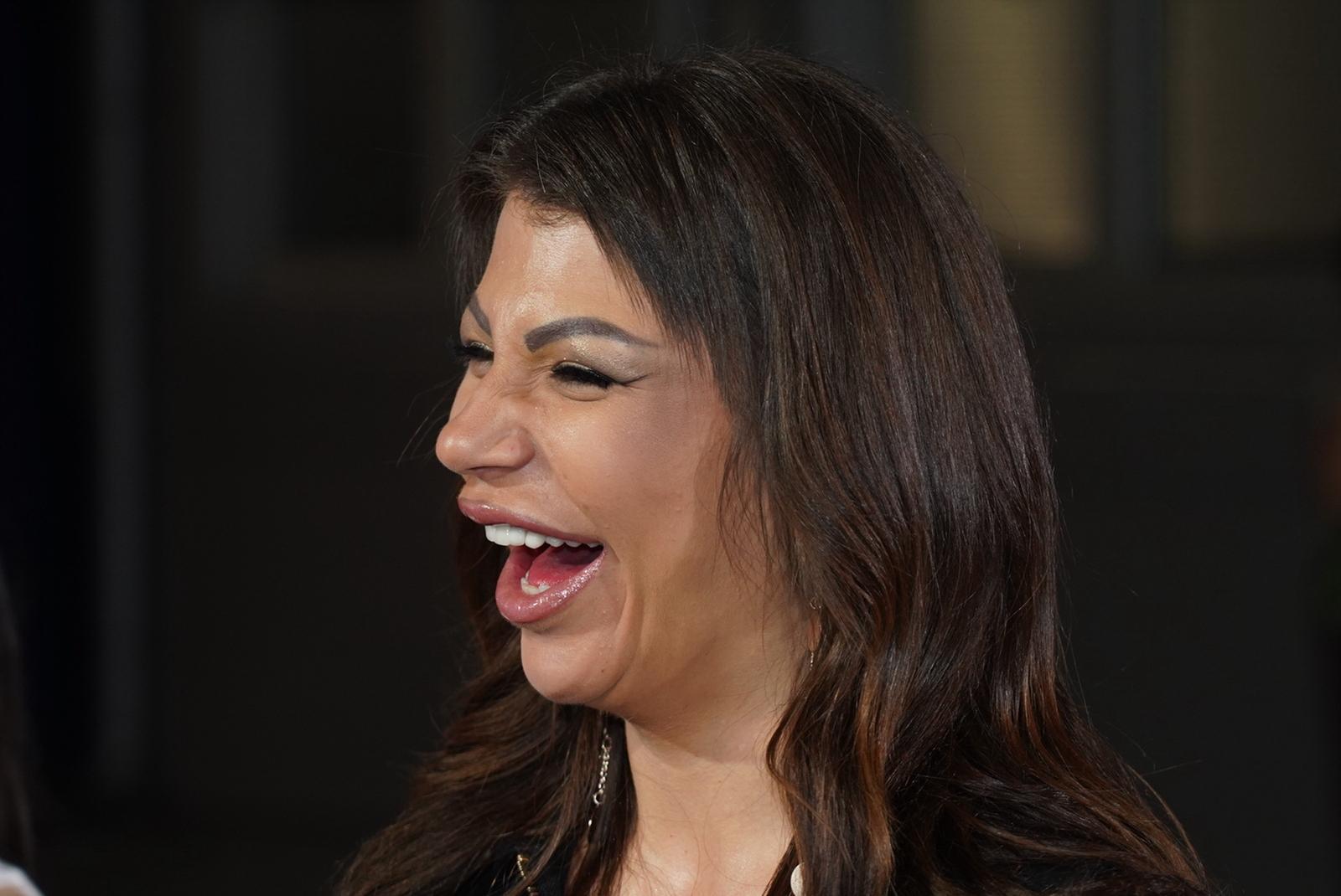 MILJANA RADI „MALI SERVIS“ KOD ESTETIČARA! Usne napumpane, a na tretman lica se požalila? (FOTO)