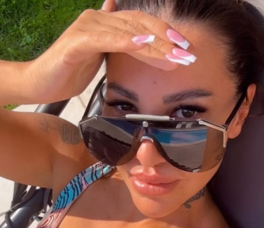 ANELI URNISALA LUKU! Novi sočni detalji sa letovanja, javnost će biti frapirana! (FOTO)