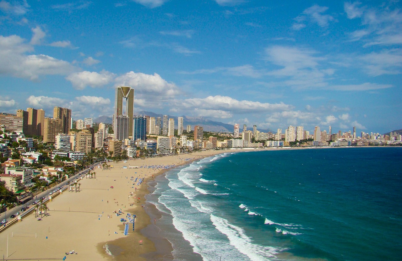 TURISTI LJUTI I BESNI! Zatvoreno 11 kilometara plaže! A evo šta je razlog….