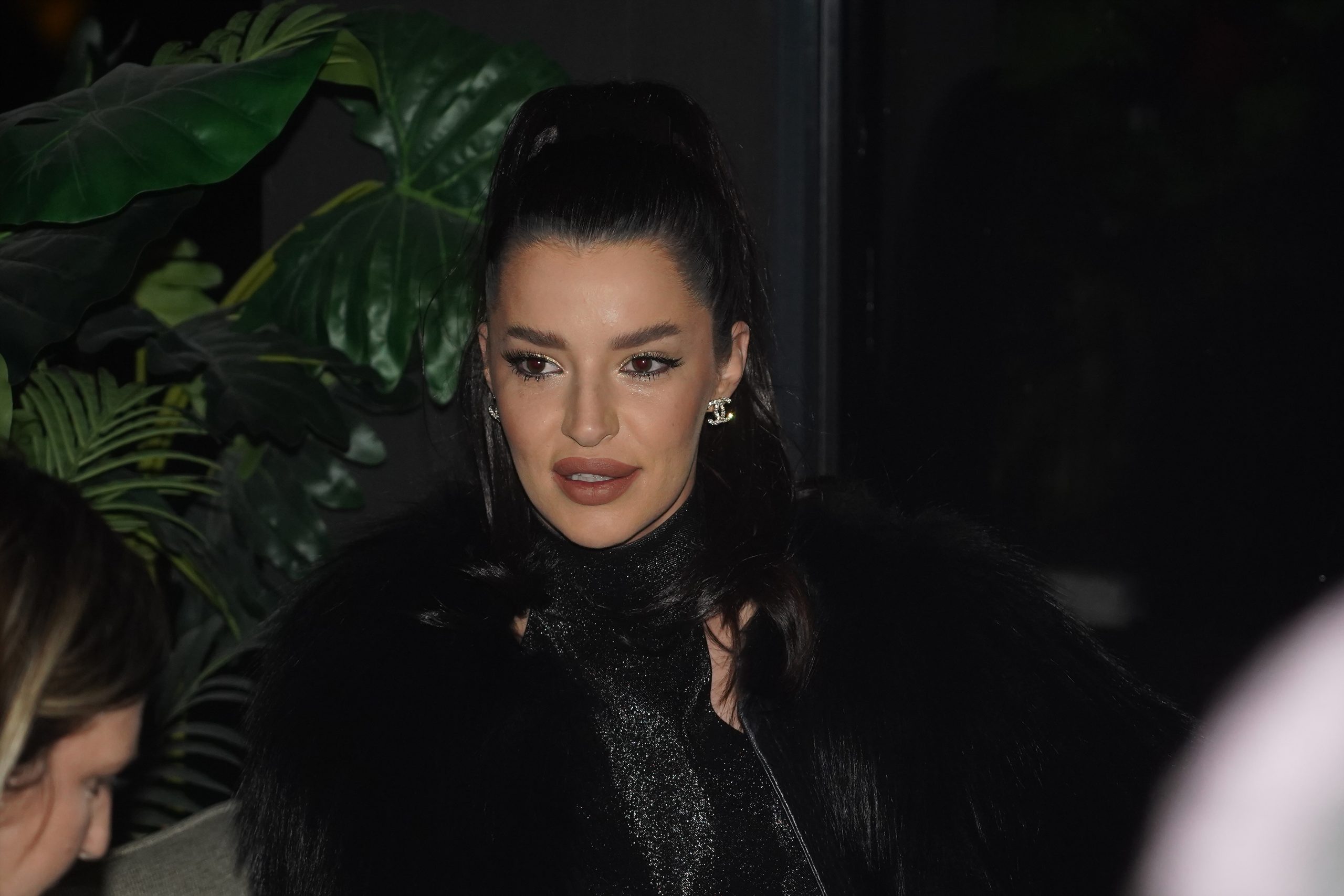 ANA RAJKOVIĆ SPOMENULA PRINOVU! Evo kako ju je obradovao MUŽ FUDBALER! (Foto)