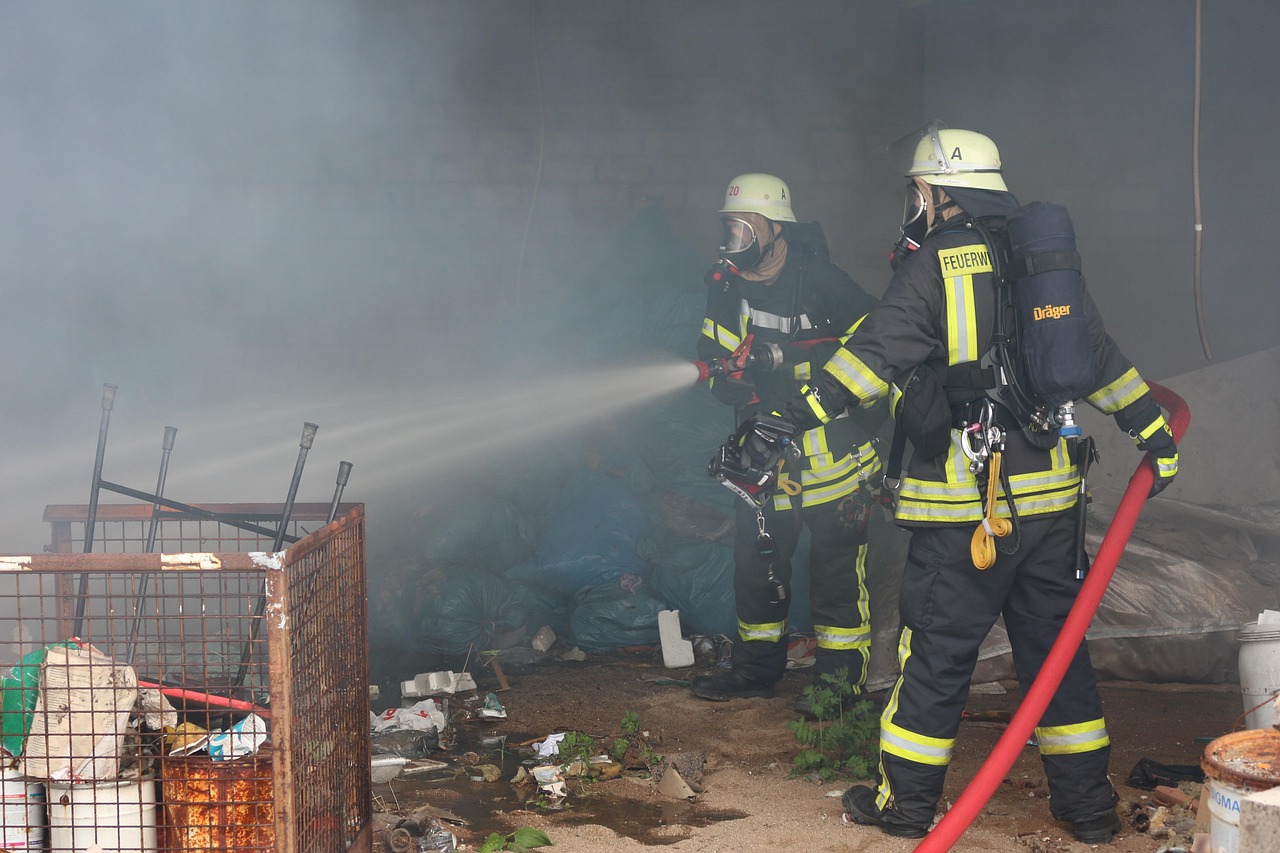 Požar u fabrici „Makprogress“ u Vinici – 13 osoba hospitalizovano