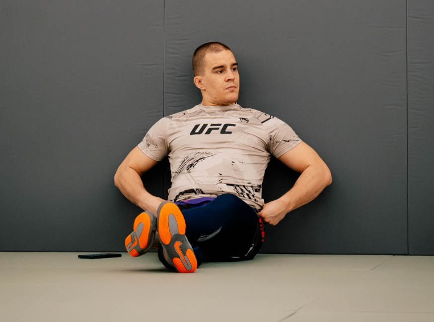 VELIKA POBEDA DUŠKA TODOROVIĆA: Srbin brutalnim gušenjem upisao novi trijumf u UFC-u (VIDEO)