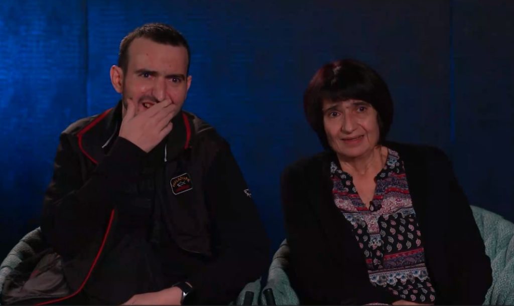 ILIJA JOVANOVIĆ NEPOKRETAN I BEZ GLASA U EMISIJI “(NE)DOKAZANI” POKUŠAVA DA PRIČA O SVOJOJ BOLESTI: “NE PLAŠIM SE”