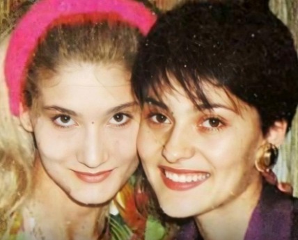 CECINA KUMA JE SMAKNUTA METKOM U ČELO-PRONAĐENA JE U SEDIŠTU IZREŠETANOG AUTOMOBILA! Ko je ubica mlade novinarke Maje Pavić?