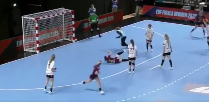 Bizarno sudija gol rukomet