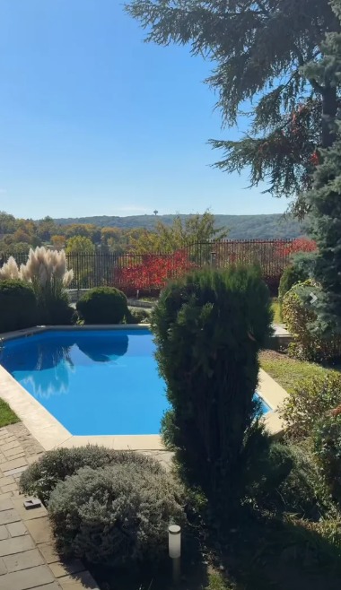 Dom Jelene Karleuše